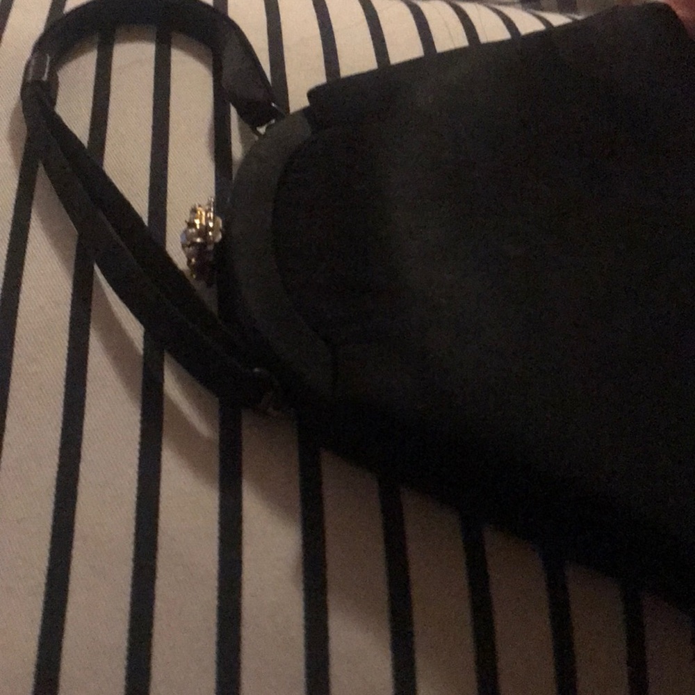 Vintage black purse. Gold tone and crystal closure - Picture 5 of 7